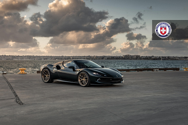 Фото дисков HRE R101 Lightweight Глянцевое темное золото на Ferrari 296