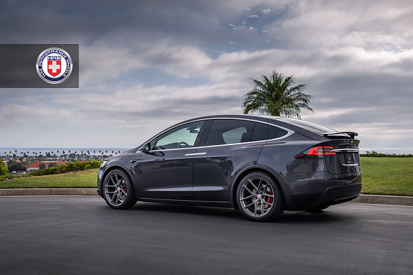 Фото дисков HRE P101SC Сатиновый тонированный лак на Tesla Model X