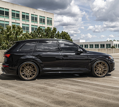 Фото дисков Vossen HF-7 на Audi Q7 (4M)
