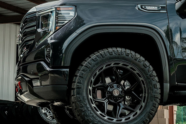 Фото дисков 4PLAY 4P55 Черный глянец на GMC Sierra IV