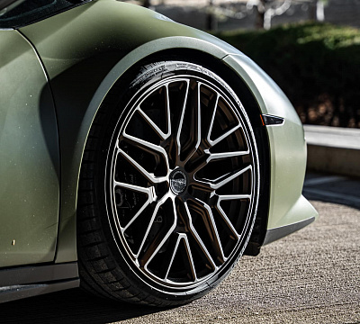 Фото дисков Brixton Forged VL4 на Lamborghini Huracan