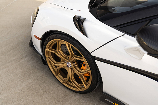 Фото дисков HRE P111SC Сатиновое золото на McLaren 600