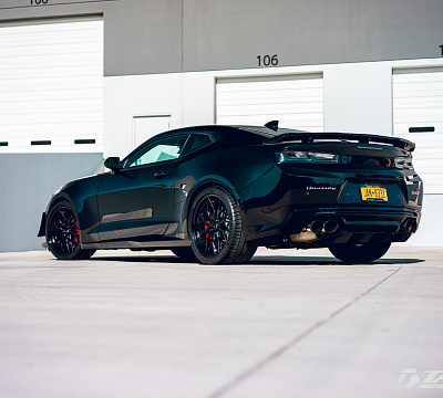 Фото дисков Vossen S17-01 (3-Piece) на Chevrolet Camaro VI