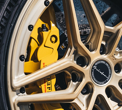 Фото дисков MV Forged VL22 на Ferrari 488