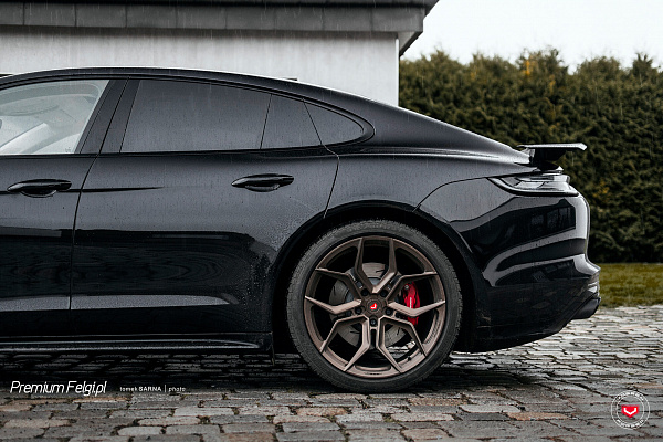 Фото дисков Vossen EVO-3 Сатиновая бронза на Porsche Panamera II