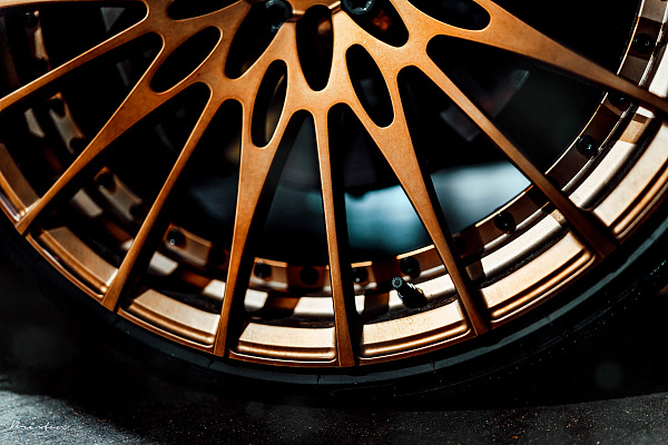 Фото дисков Brixton Forged HS1 Сатиновая медь на BMW 7 (G11/G12)
