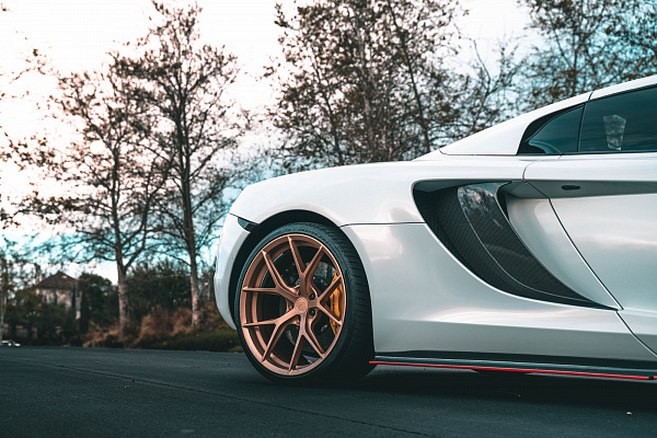 Фото дисков MRR FS06 Сатиновая медь на McLaren 12C