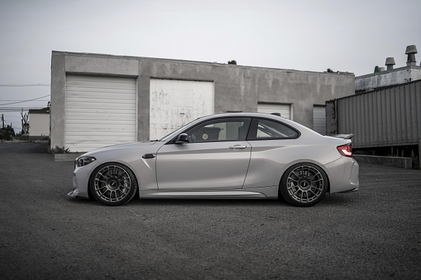 Фото дисков Rotiform OZR Сатиновый графит на BMW 2/M2 (F22/F87)