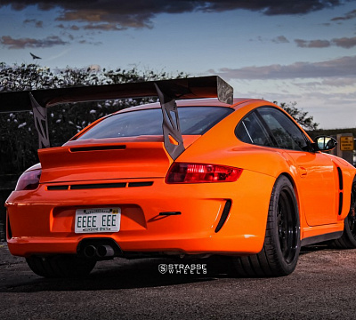 Фото дисков Strasse Wheels R10 Performance на Porsche 911 VI