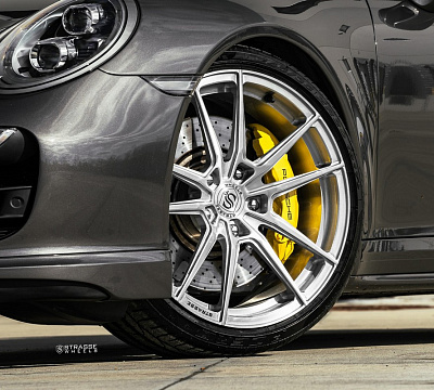 Фото дисков Strasse Wheels SV1 Deep Concave Monoblock на Porsche 911 VII