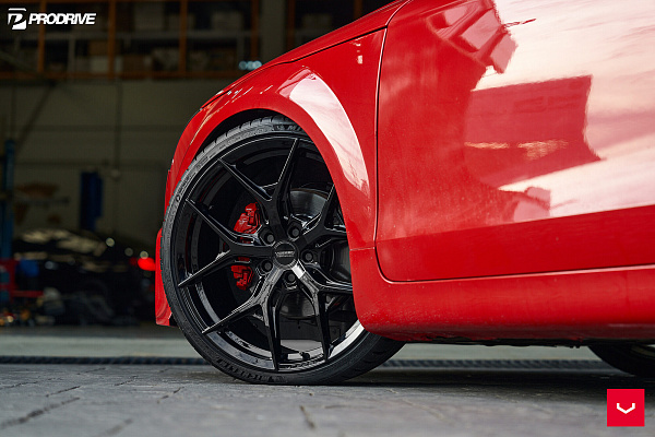 Фото дисков Vossen HF-5 Черный глянец на Audi TT (8J)