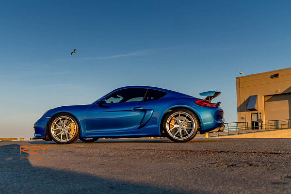 Фото дисков HRE P101 Глянцевый лак на Porsche Cayman II