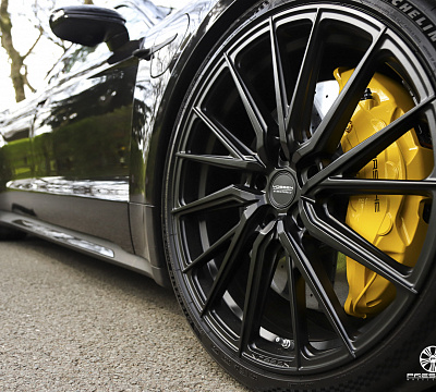 Фото дисков Vossen HF-4T на Porsche Taycan I