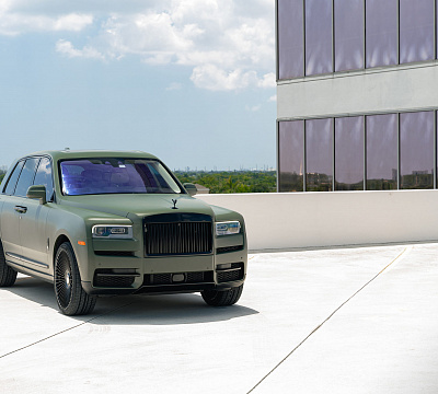 Фото дисков Vossen S17-16 на Rolls-Royce Cullinan