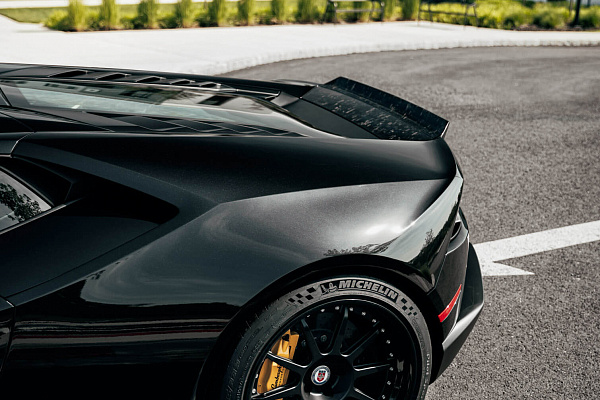 Фото дисков HRE C103 Черный сатин на Lamborghini Huracan