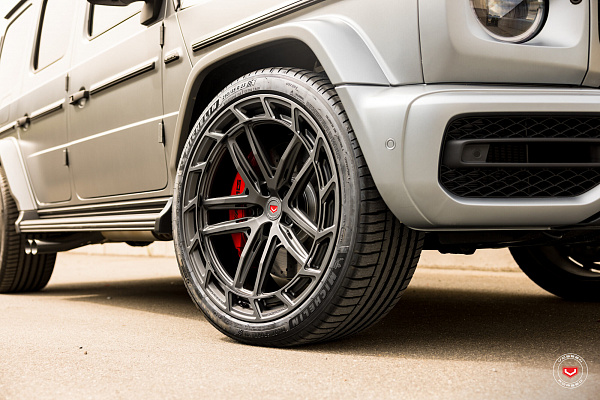 Фото дисков Vossen LC3-03T Сатиновый графит на Mercedes-Benz G-Class III