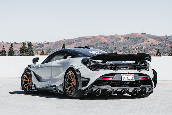 Фото дисков Brixton Forged PF10 Сатиновое темное золото на McLaren 720S