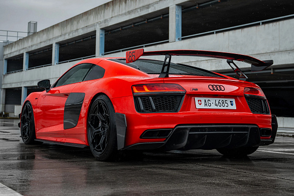 Фото дисков Radi8 R804.C Черный глянец на Audi R8 (4S)