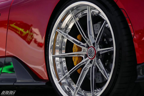 Фото дисков 1886 Wheels G010 Полированный лак на Maserati MC20