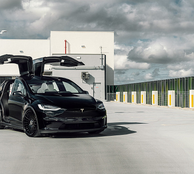 Фото дисков Vossen HF-8 на Tesla Model X
