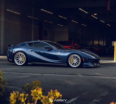 Фото дисков Anrky AN30 на Ferrari 812