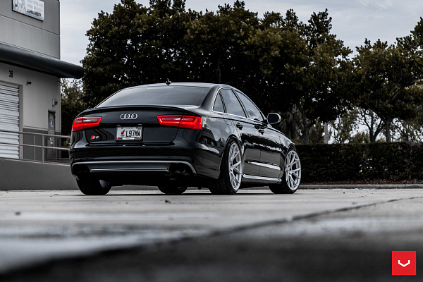 Фото дисков Vossen VFS-6 Серебро на Audi A/RS 6 (C7)