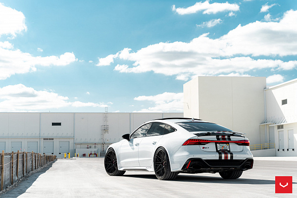 Фото дисков Vossen HF-7 Черный глянец на Audi A/RS 7 (4K)