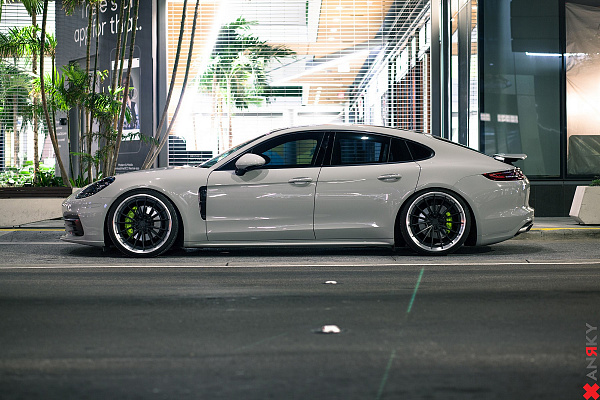 Фото дисков Anrky AN39 Черный сатин на Porsche Panamera III