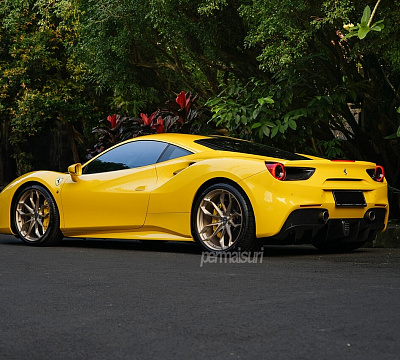 Фото дисков HRE P201 на Ferrari 488