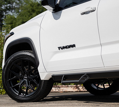 Фото дисков Vossen HF6-4 на Toyota Tundra III