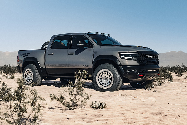 Фото дисков Brixton Forged BX05-M Глянцевый лак на Ram 1500 V