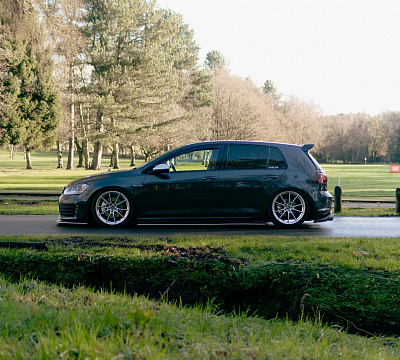 Фото дисков Bola B19 на Volkswagen Golf VII