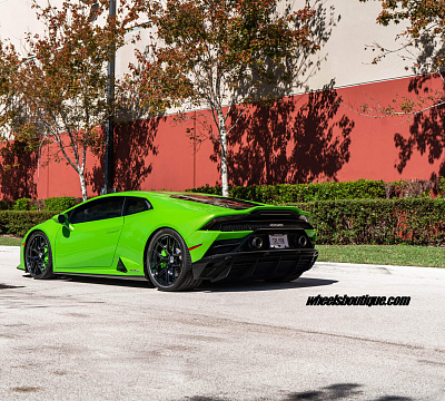 Фото дисков HRE R101 Lightweight на Lamborghini Huracan