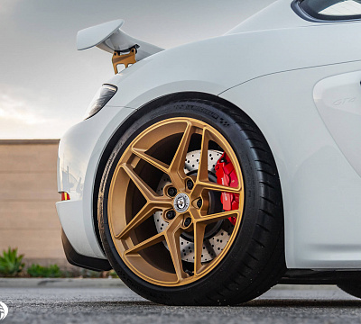 Фото дисков HRE FF11 на Porsche Cayman II