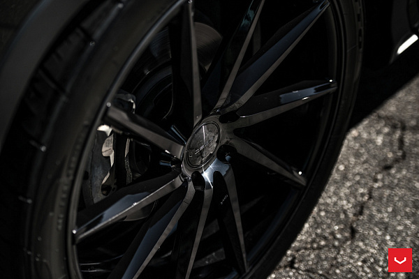 Фото дисков Vossen CVT Черный глянец на Lexus RX IV