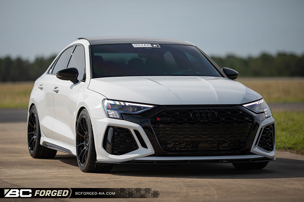Фото дисков BC Forged KZ10 Черный глянец на Audi A/S/RS 3 (8Y)
