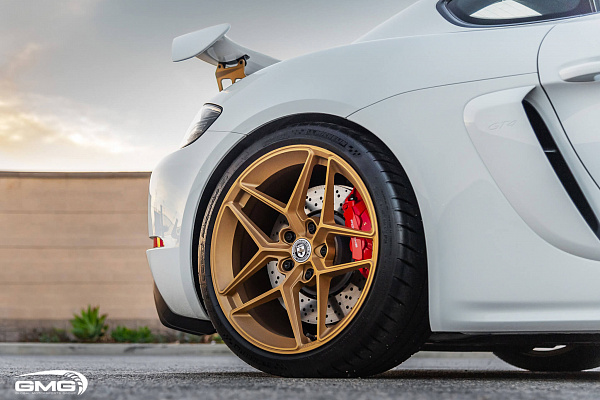 Фото дисков HRE FF11 Сатиновое золото на Porsche Cayman II