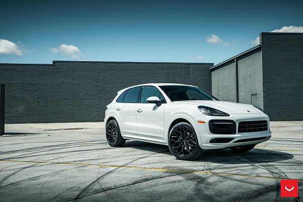 Фото дисков Vossen HF-2 Черный глянец на Porsche Cayenne III