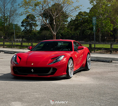 Фото дисков Anrky AN28 на Ferrari 812