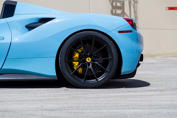 Фото дисков Anrky AN12 Черный сатин на Ferrari 488