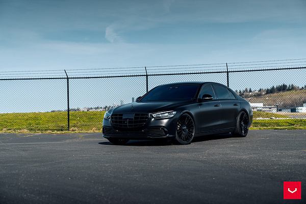 Фото дисков Vossen HF-8 Черный глянец на Mercedes-Benz S-Class (W223)
