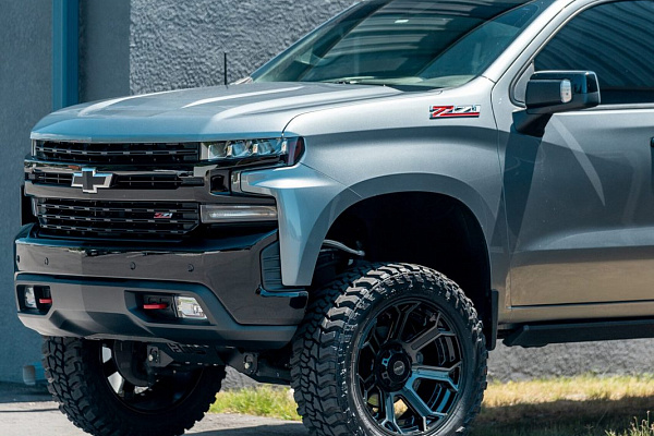 Фото дисков 4PLAY 4P70 Черный глянец на Chevrolet Silverado IV