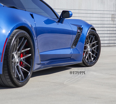 Фото дисков Strasse Wheels SM7 Deep Concave на Chevrolet Corvette C7