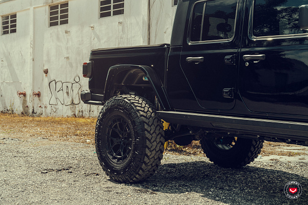 Фото дисков Vossen LC3-01 Черный сатин на Jeep Gladiator II (JT)