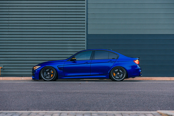 Фото дисков HRE 305 Черный матовый на BMW 3/M3 (F3x/F80)