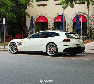 Фото дисков Anrky AN28 на Ferrari GTC4Lusso