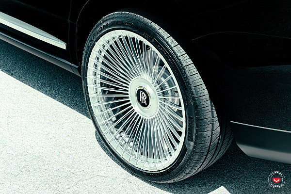 Фото дисков Vossen S17-16 Глянцевый лак на Rolls-Royce Cullinan