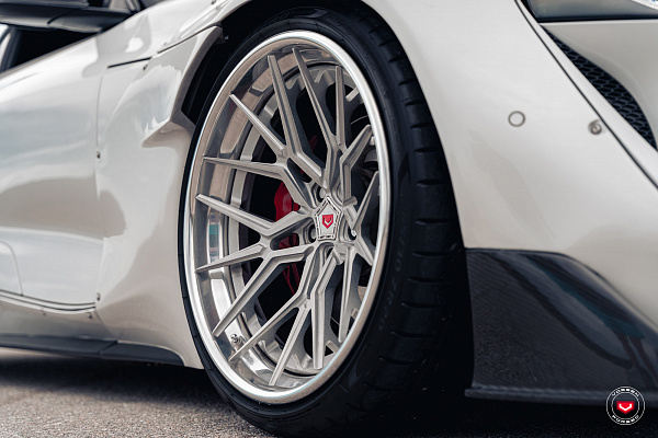 Фото дисков Vossen M-X3 (3-Piece) Глянцевый тонированный лак на Toyota Supra A90