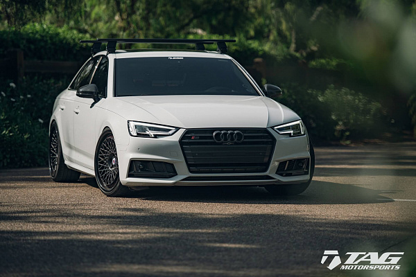 Фото дисков HRE 501 Черный сатин на Audi A/S/RS 4 (B8)