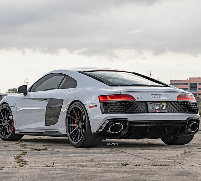 Фото дисков Strasse Wheels SV10 Deep Concave Duoblock на Audi R8 (4S)
